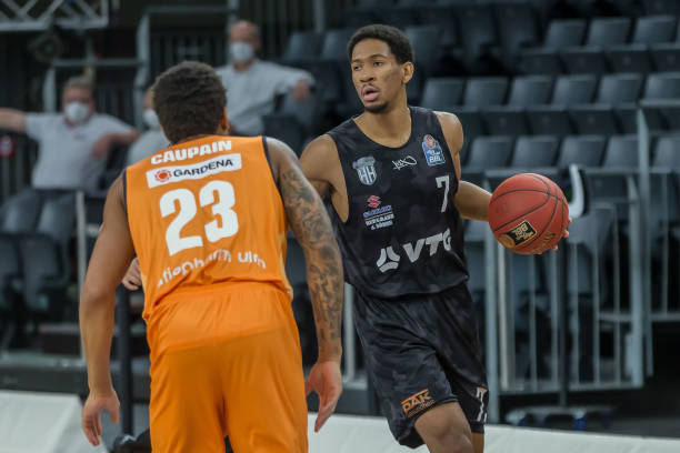 赛的关键判 赛的关键判